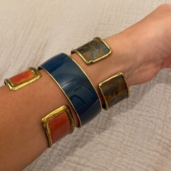 Bundle 3pcs.3 bracelet in very good condition. - Picture 3 of 9